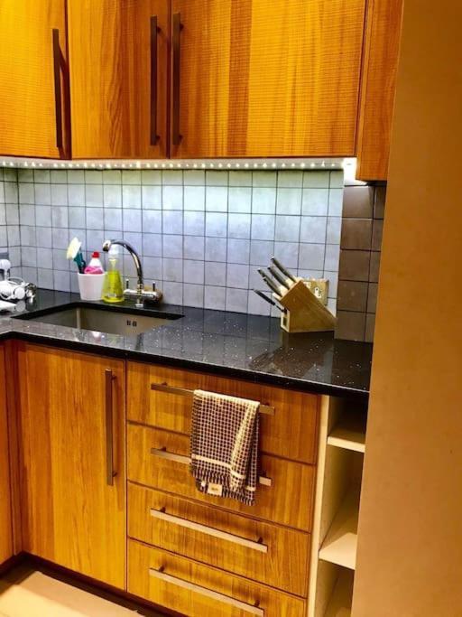 Stunning 2 Bed/2Bath Flat In Heart Of Kensington Apartment Лондон Екстериор снимка