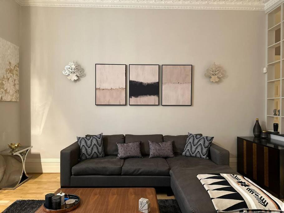Stunning 2 Bed/2Bath Flat In Heart Of Kensington Apartment Лондон Екстериор снимка