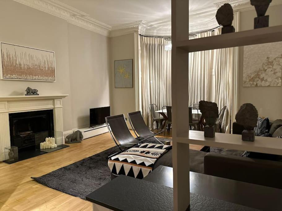 Stunning 2 Bed/2Bath Flat In Heart Of Kensington Apartment Лондон Екстериор снимка
